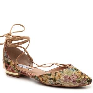 Steve Madden Walkie Floral Flat 6.0